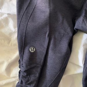 Lululemon capri leggings size 6